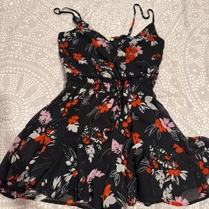Women’s floral romper size medium